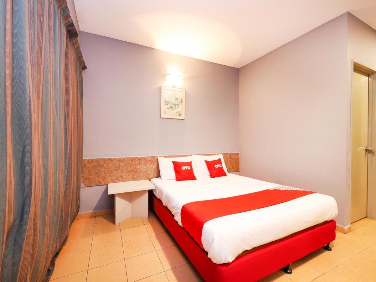 Oyo 89676 Hotel 22 Seremban Bagian luar foto
