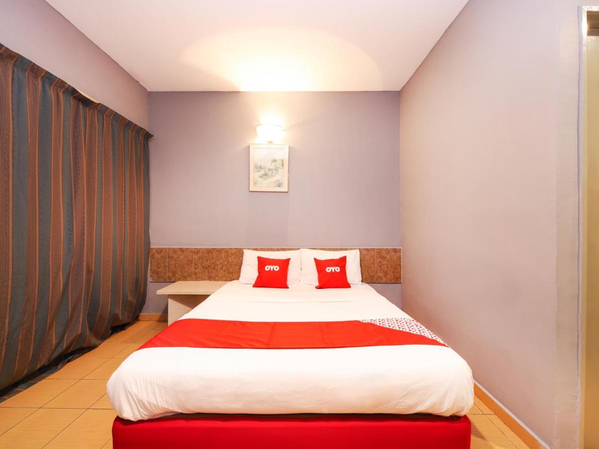 Oyo 89676 Hotel 22 Seremban Bagian luar foto