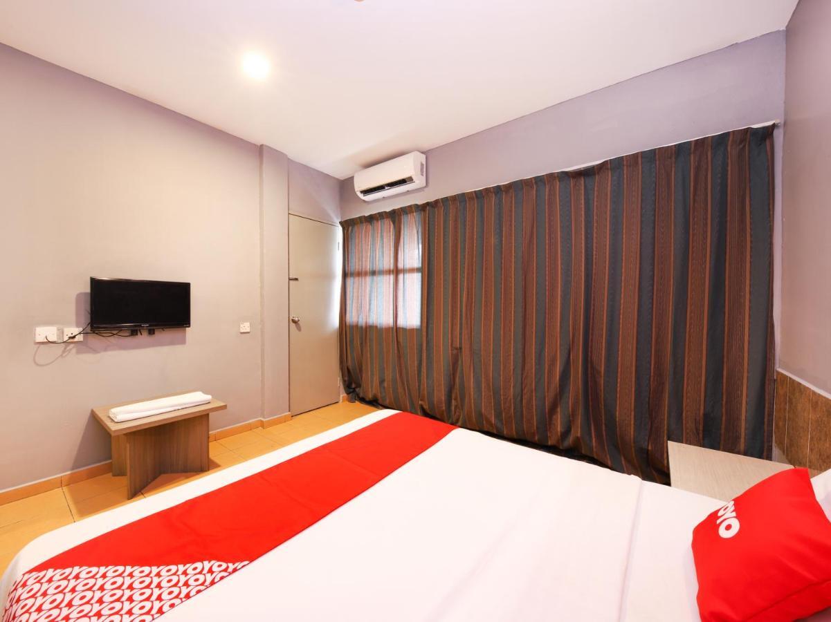 Oyo 89676 Hotel 22 Seremban Bagian luar foto